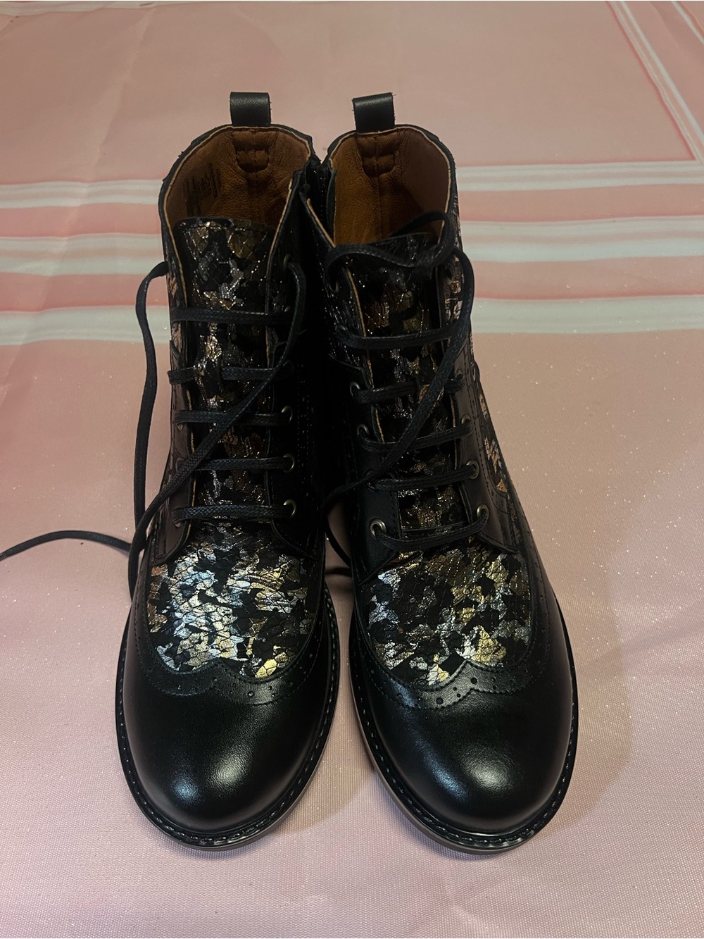 NWT Embassy London Hatter Boot Black Gold Leather Ankle Boots EU 38